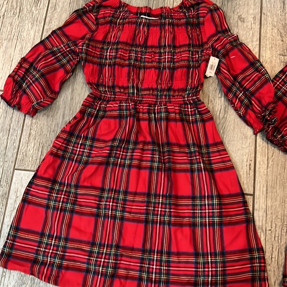 New girls matching smocked plaid flannel dresses Sz m(8) & as (6/7) soo cute! - Picture 2 of 5